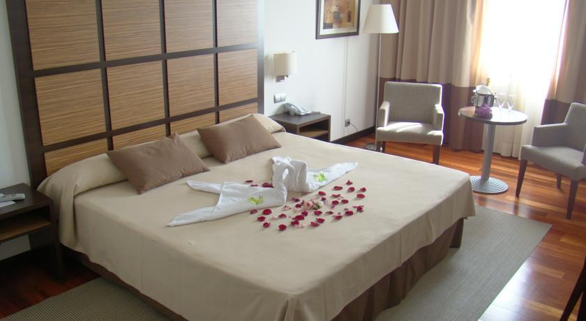 Aparthotel Attica21 As Galeras Bastiagueiro Bagian luar foto