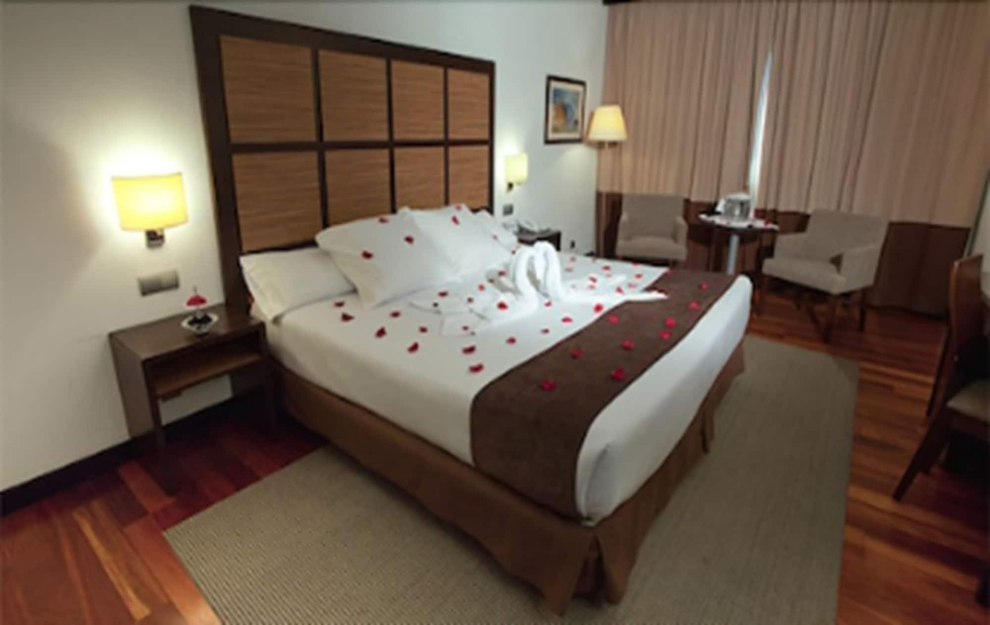 Aparthotel Attica21 As Galeras Bastiagueiro Bagian luar foto